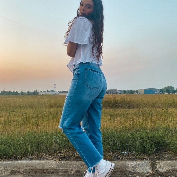 Meet your Posher, Hannah - Picture 1 of 1